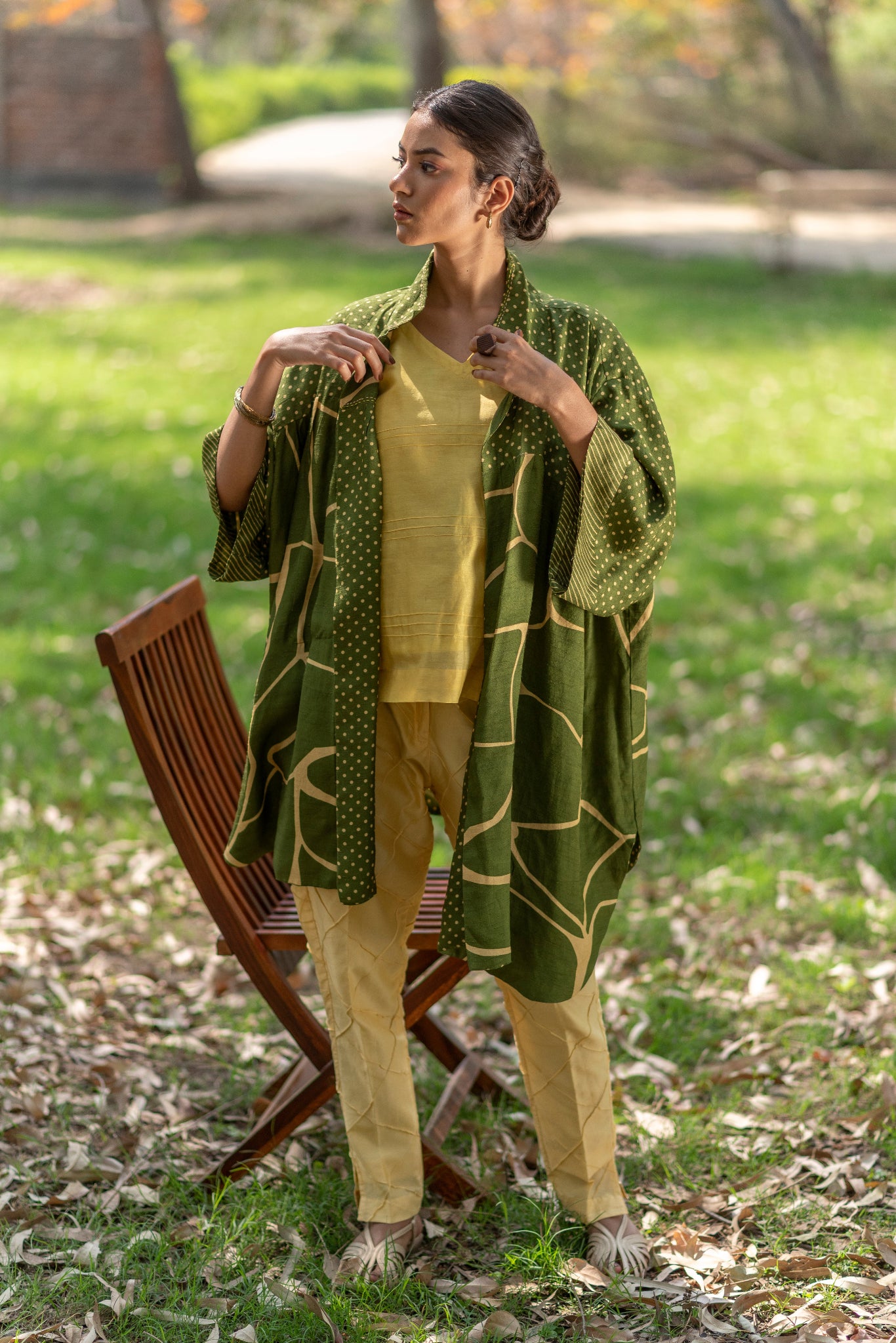 Green Reversible Short Sleeve Jacket with Polka Dots & Kintsugi Print in Fusion Silk