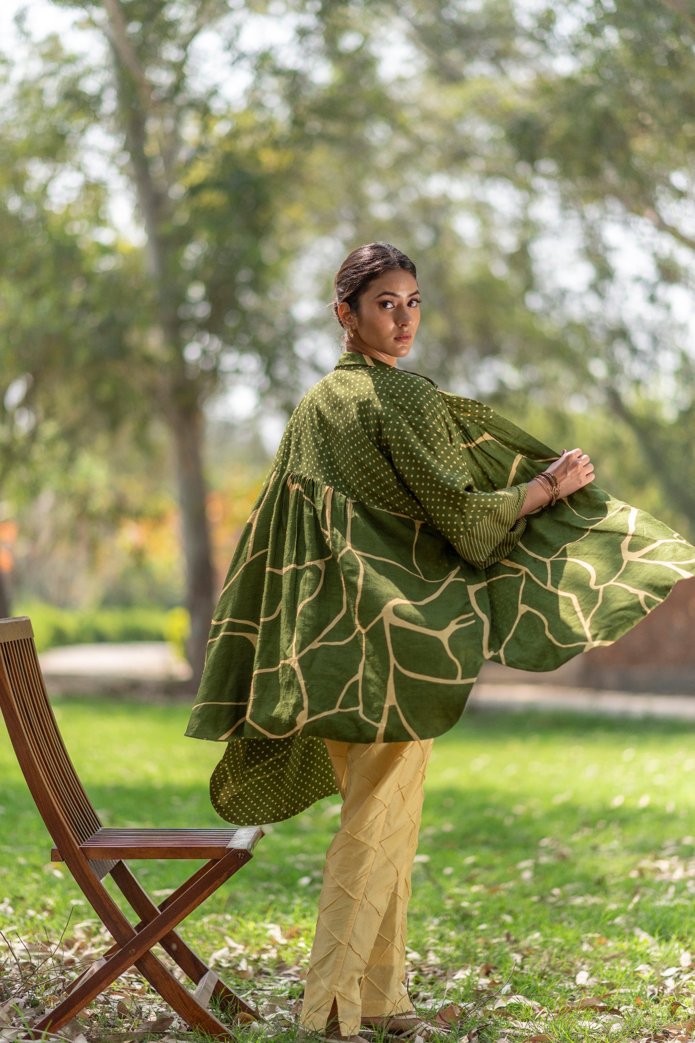 Green Reversible Short Sleeve Jacket with Polka Dots & Kintsugi Print in Fusion Silk