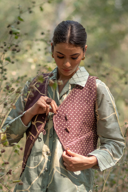 Cocoa Brown reversible sleeveless jacket in Fusion Silk