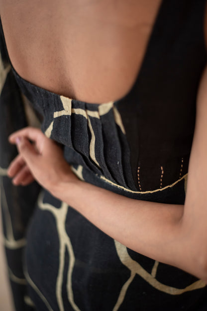 Black Kintsugi Yellow Print Gauze linen sleeveless blouse
